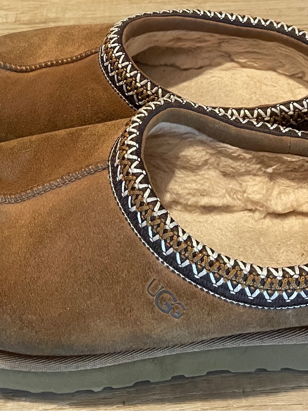 UGG Chestnut Brown Suede Shearling Slip-On Moccasins women’s 8 - Picture 3 of 5
